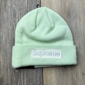 Supreme box logo beanie